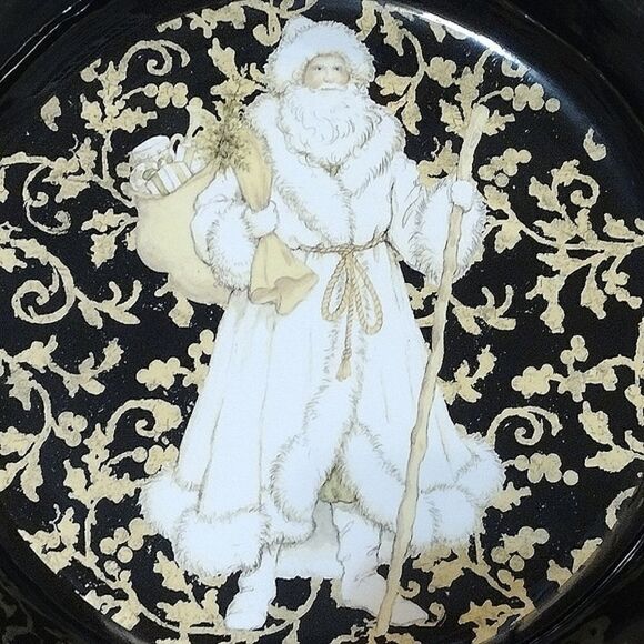 Certified International Betty Whiteaker Two Large Yellow Rim Christmas Plates - Picture 12 of 12